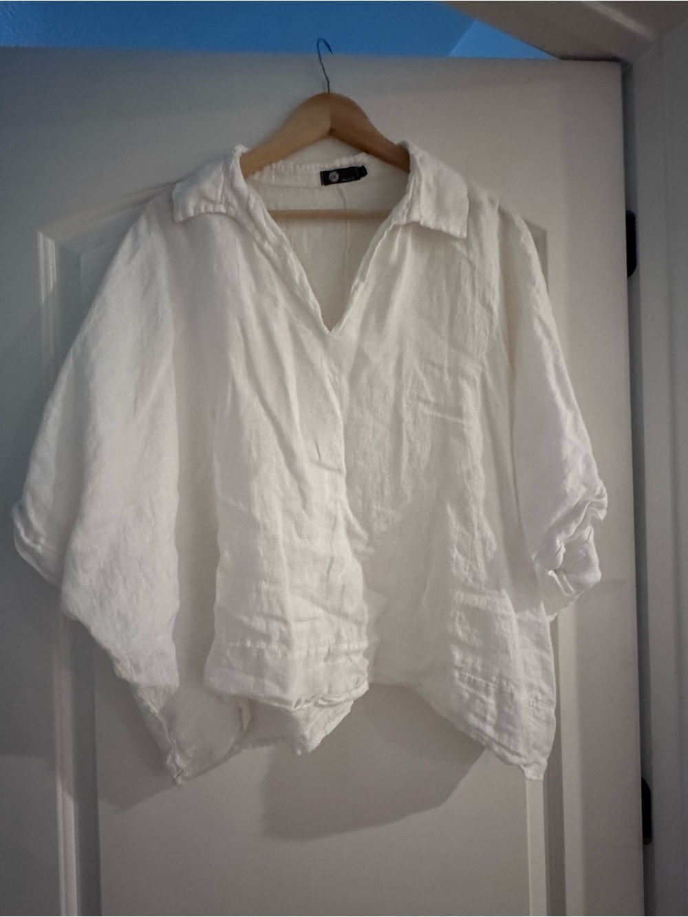 Relaxed White Linen V-Neck Tunic Top